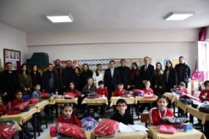 Giresunlu eczacılardan sıcacık destek