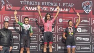 Giresunlu bisikletçiler Antalya’da esti