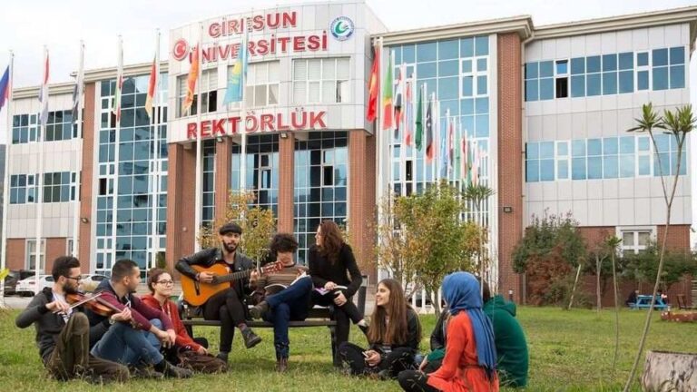Giresun Üniversitesi’nden Akademik Rekor!