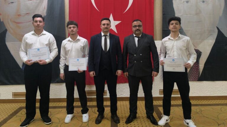 Giresun Ülkü Ocakları bilgi yarışmasına katıldı