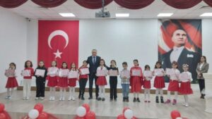 İstiklal Marşı Okuma Yarışmasında Birinci Gazipaşa İlkokulu’ndan