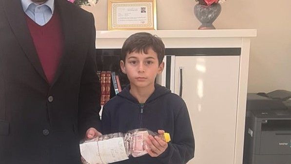 Eynesilli Öğrencinin Kumbarasındaki Harçlıklar Filistinli Çocuklara