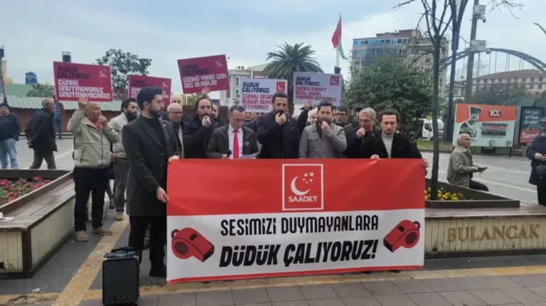 Giresun’da depremzedeler için deprem düdüğü çalındı!