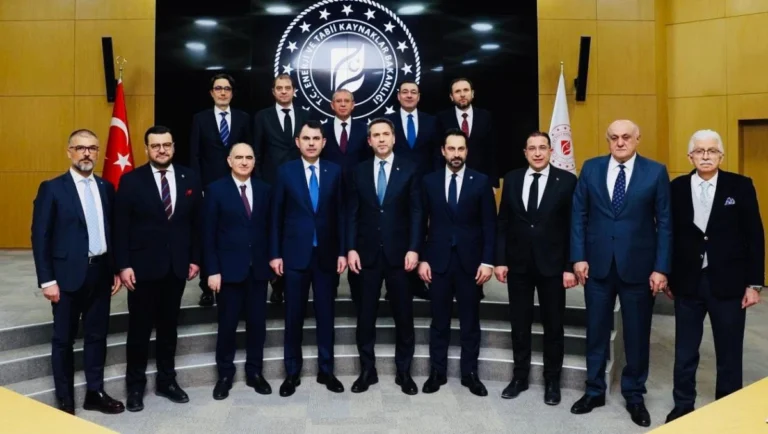 Arınç’tan Soma’da krizi aşacak müjde