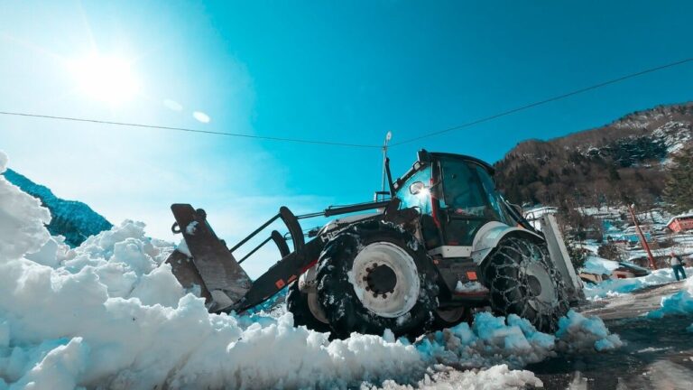 Giresun’un yüksek kesimlerinde karla mücadele sürüyor