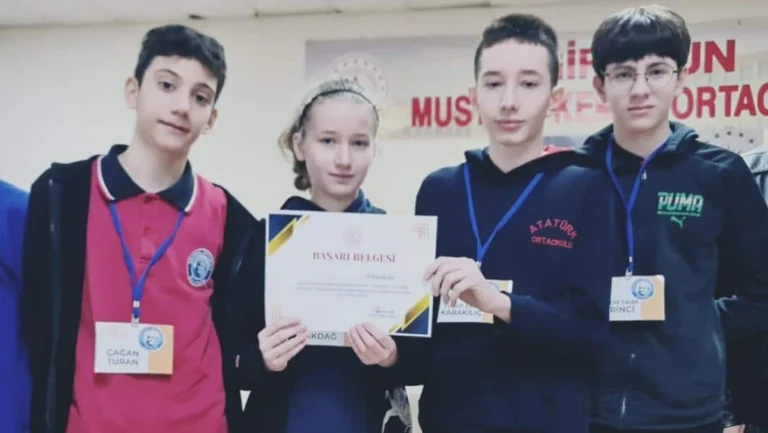 Bulancak Atatürk Ortaokulu Bilgi Yarışmasında Finale Yükseldi