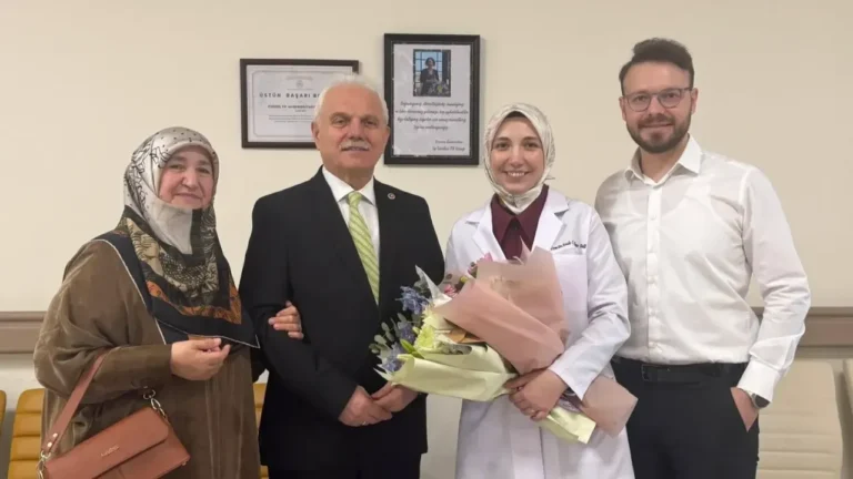 Milletvekili Elmas, Kızının Sevincine Ortak Oldu