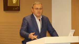 Giresun’un Gözü Güney Çevre Yolu’nda “Trabzon Yapıyor, Biz Bekliyoruz”