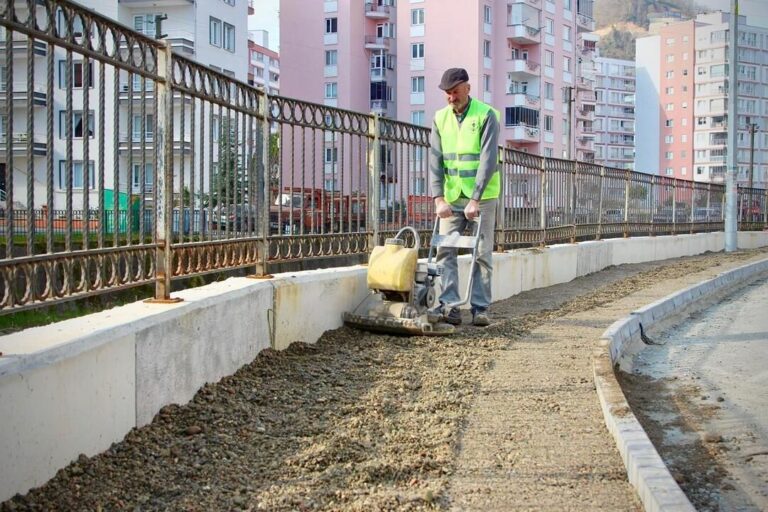 Giresun Güre Mahallesi’nde 500 Metrelik Kaldırım Çalışması Başladı