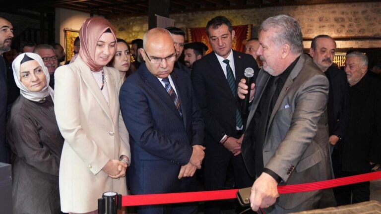 Başkan Köse “Mukaddes Emanetler” Sergisinin Açılışına Katıldı
