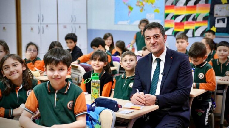 Başkan Köse Sözünü Tuttu: Miniklerle “Yerel Yönetim” Sohbeti