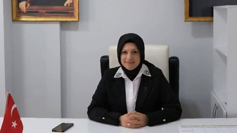 Anahtar Partisi Kadın Kolları İl Başkanı Görevinden İstifa Etti