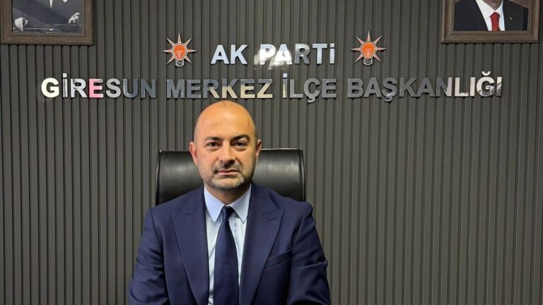 Civelekoğlu’ndan Küçük’e Sert Yanıt: “Hizmetiniz Varsa Onu Anlatın!”