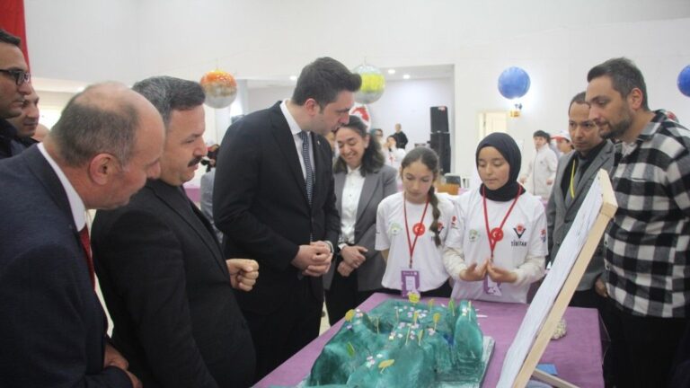 Güce’de Bilim Fuarı Düzenlendi