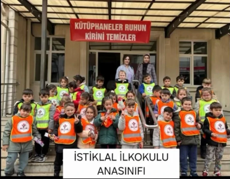 İstiklal Anaokulu Öğrencileri 75. Yıl İlçe Halk Kütüphanesi’ni Ziyaret Etti