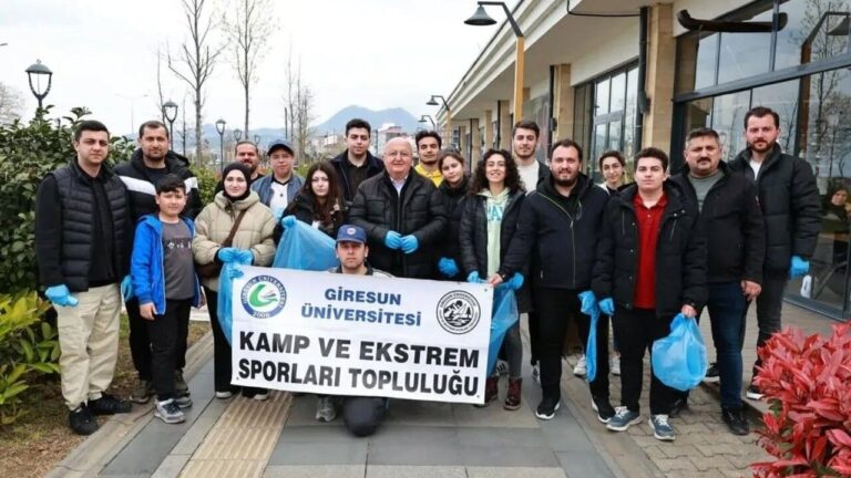 Bulancak Sahili Gençlerin Eliyle Güzelleşti