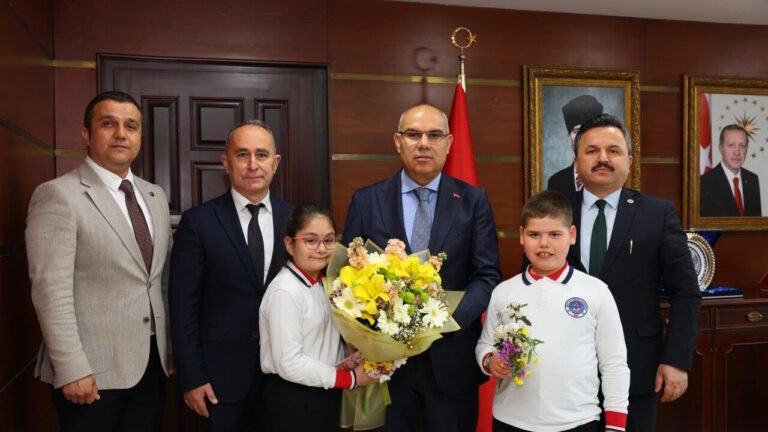 Giresun Valiliği’nde 23 Nisan Heyecanı: Berat ve Eylül Koltuğu Devraldı