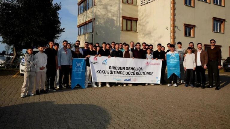 Pirazizli Gençler Çanakkale Yolcusu