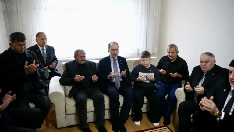 YRP Lideri Erbakan’dan, Giresun’da Taziye Ziyareti