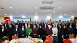 Vali Mustafa Koç Hemşehrileriyle Kahvaltıda Buluştu