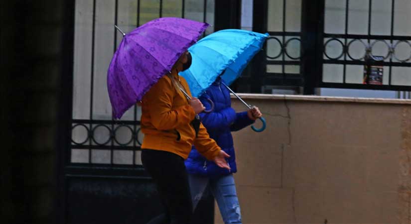 Meteoroloji sel ve fırtına için saat verdi