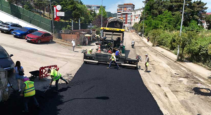 Teyyaredüzü’nde asfalt mesaisi başladı