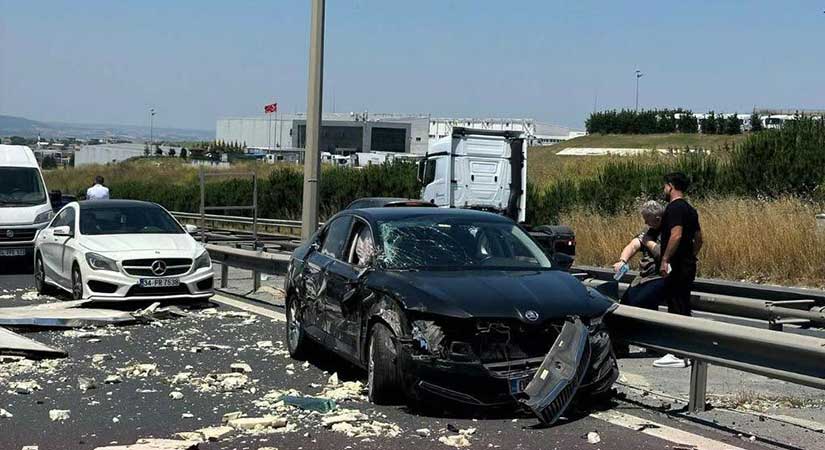 Hasan Turan kamyon çarpan araçtan yara almadan çıktı