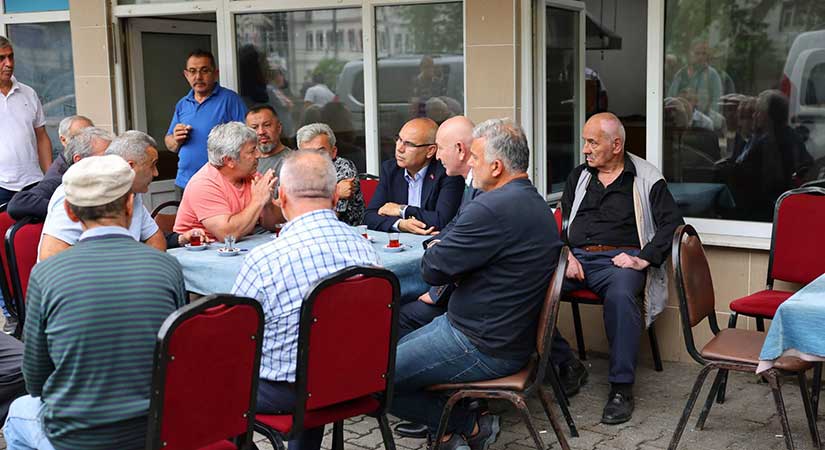 Vali Koç esnaf ve belediyeyi ziyaret etti