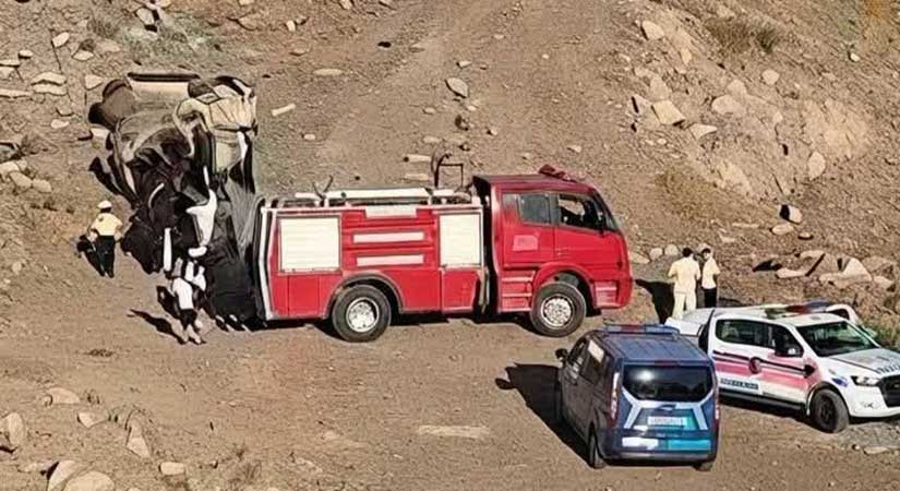 Alucra’da otomobil şarampole yuvarlandı: 3 ölü