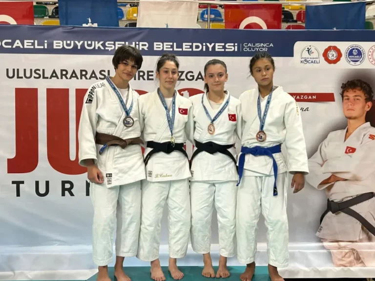 Judocular uluslararası turnuvada 9 madalya elde etti