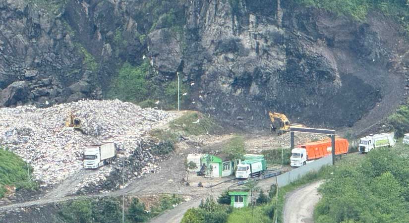 Muhtarlar şikayetçi oldu, Çavuşlu’daki katı atık tesisi mühürlendi