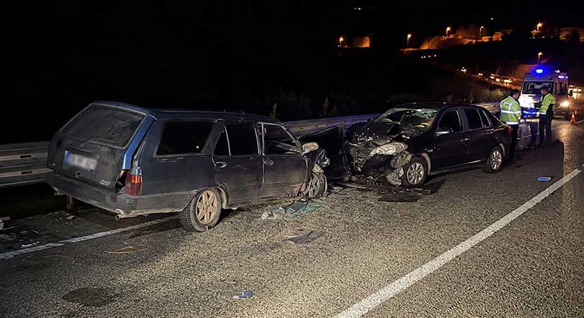 Espiye’de İki otomobil çarpıştı: 1 ölü, 6 yaralı