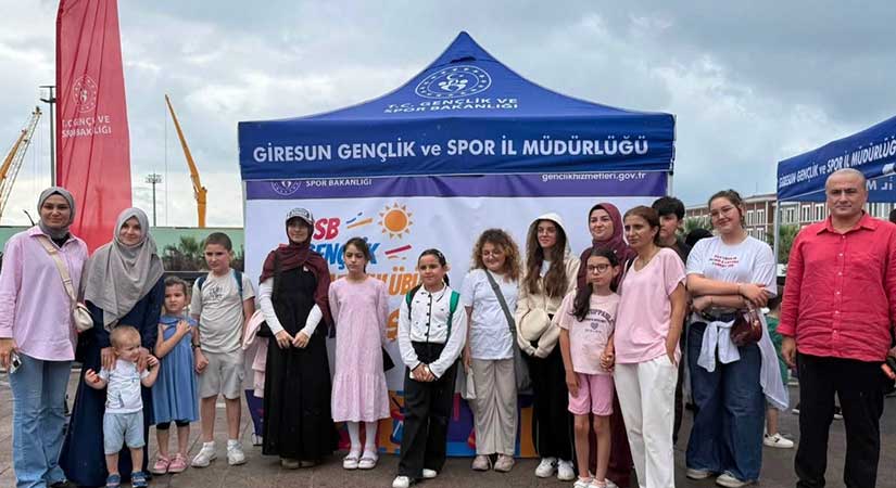 Atatürk Meydanı’nda yaz kulübüne coşkulu final