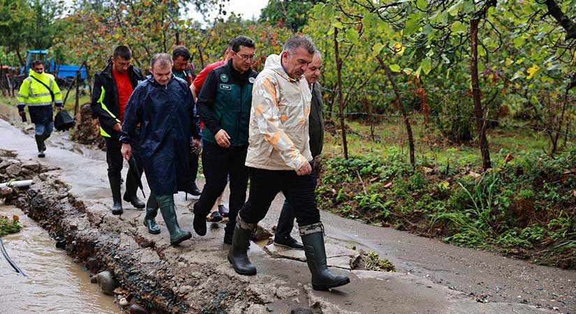 Sıbıç sahaya indi, ekipler su baskınlarına müdahale etti